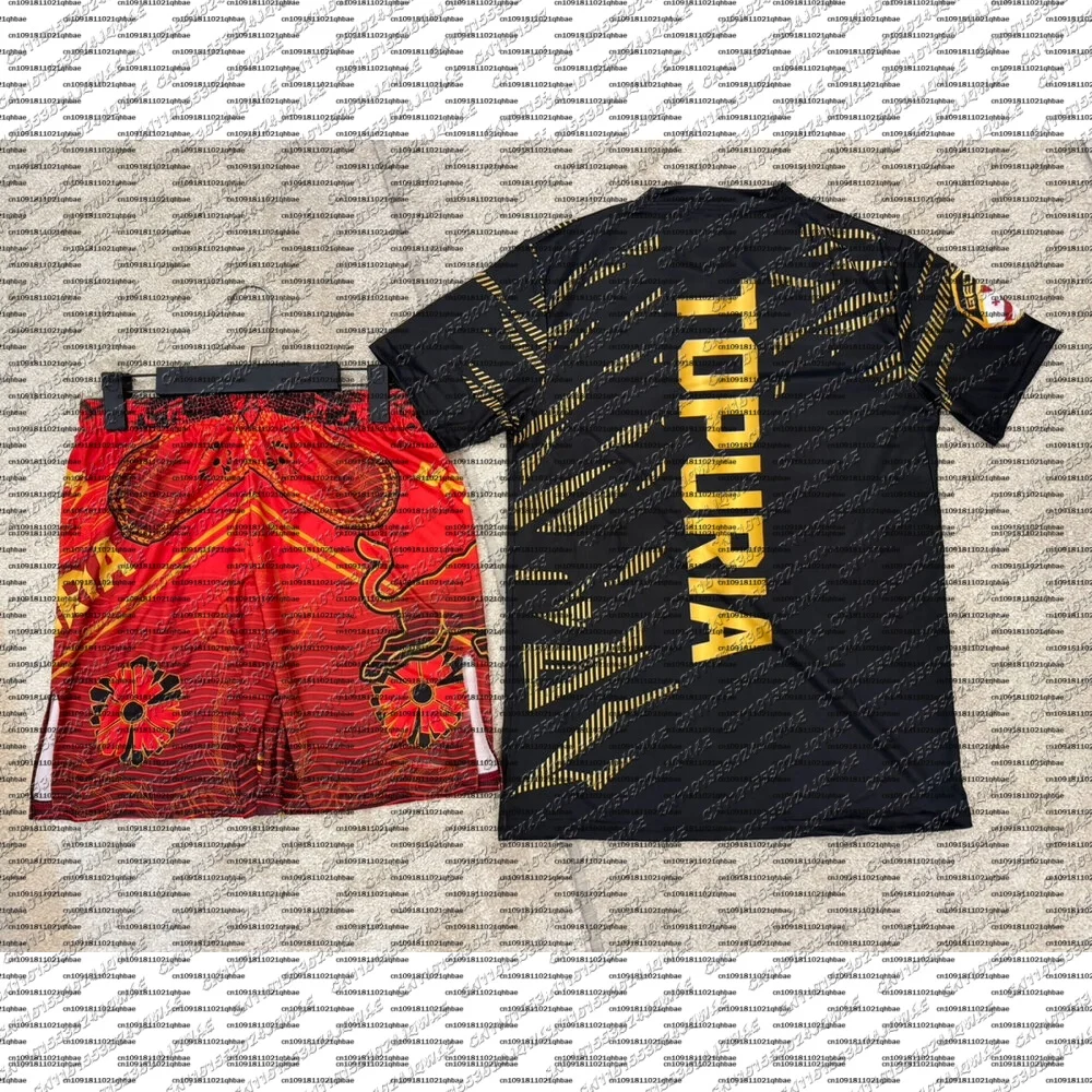 Sports Equipment Set - Conjunto de camiseta y pantalones cortos